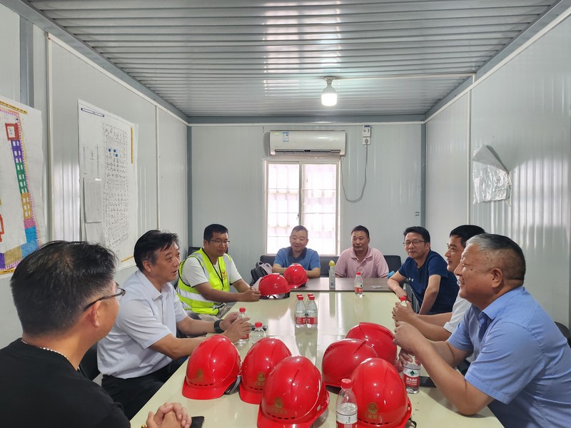 20230828侯其標(biāo)赴327地質(zhì)隊(duì)駐滬巖土、工勘分公司調(diào)研.jpg